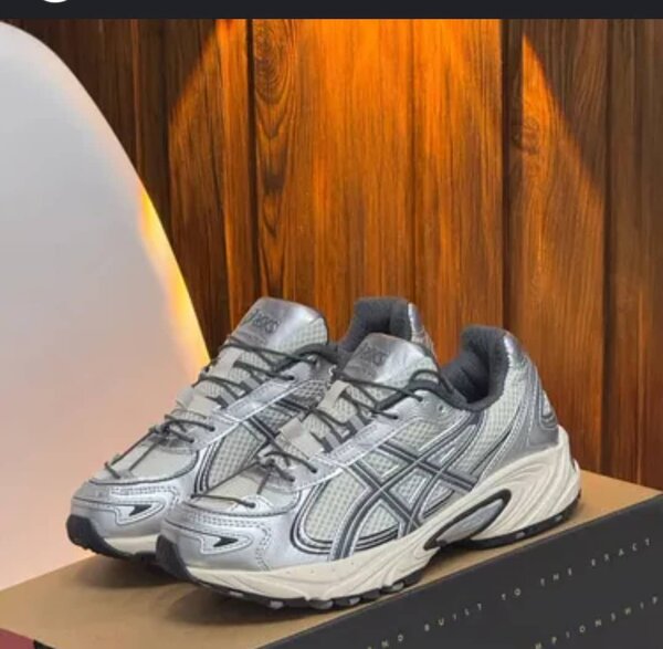 Baskets running hommes élégantes