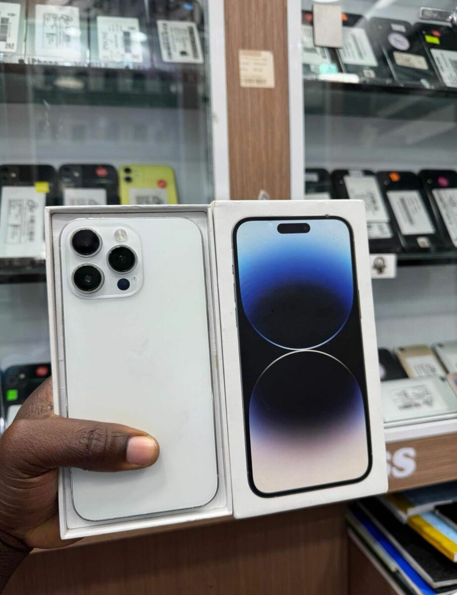 IPhone 14 pro max 256 go