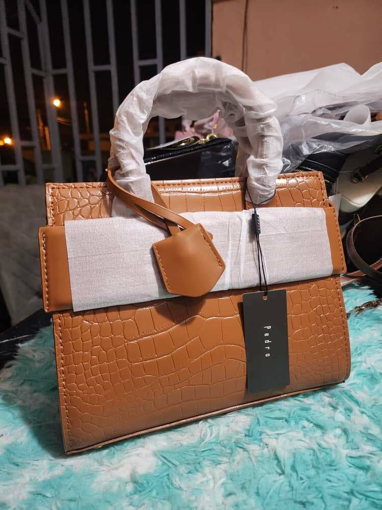 Sac à main cuir élégant