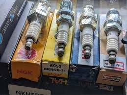 Bougie d'allumage Bosch et NGK