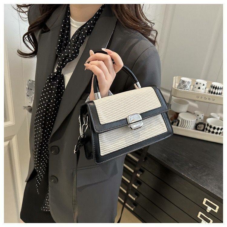 Mini sac à bandoulière élégant