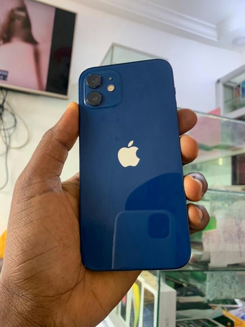 Apple iPhone 12