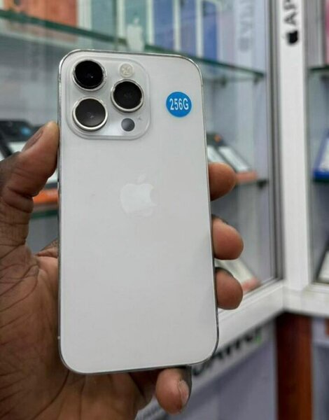 iPhone 14 Pro 256 Go Argent