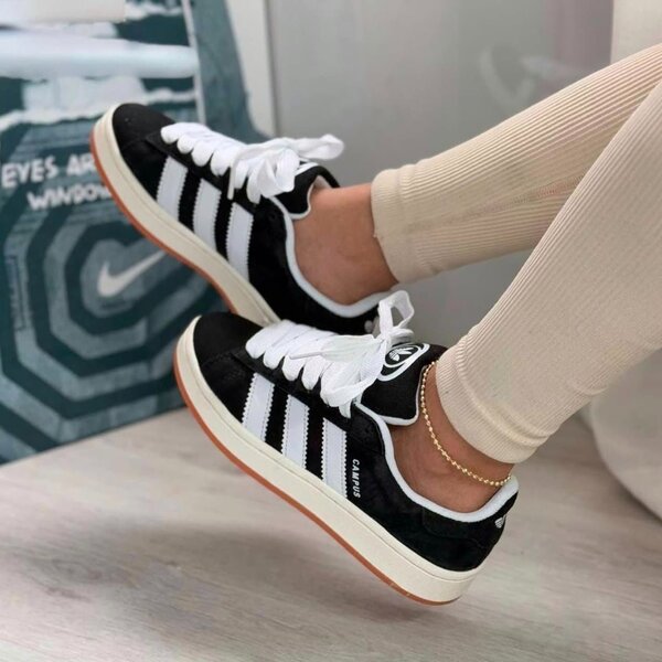 Baskets Adidas Campus Noires