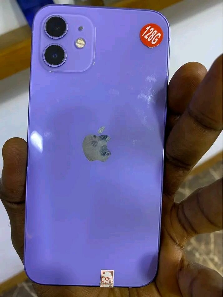 iPhone 12 128 Go Violet