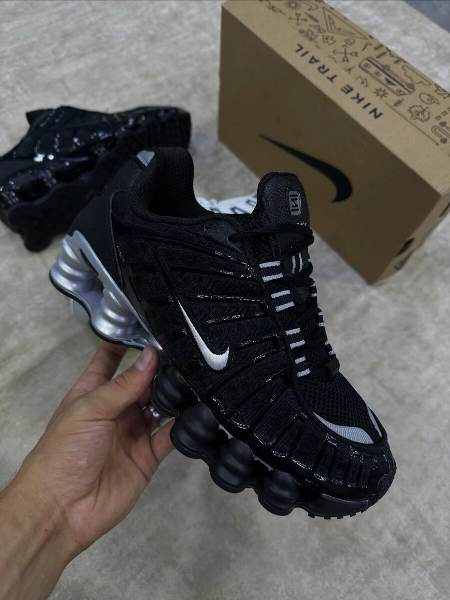 Nike Low Top Athletic Shox TL