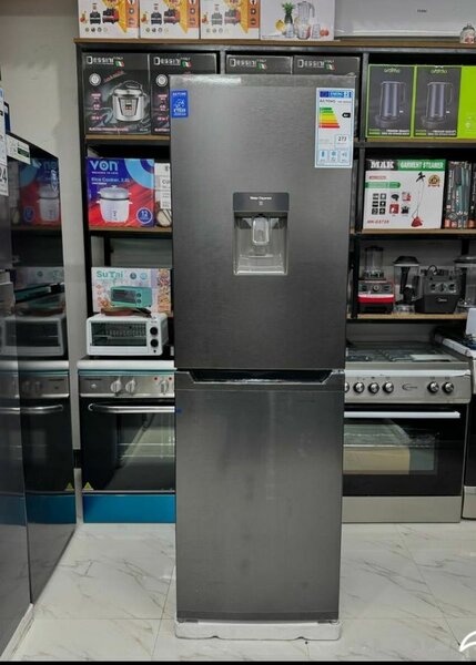 Réfrigérateur avec Distributeur d'Eau