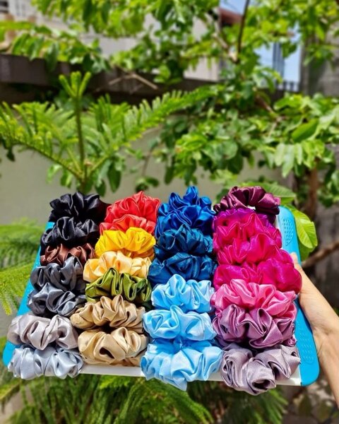 Chouchous en satin colorés