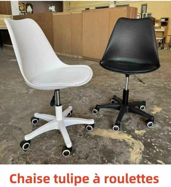 Chaise tulipe à roulettes