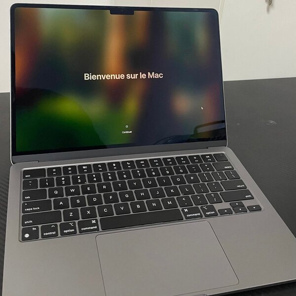 MacBook Air M2 2022
