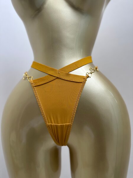 String en dentelle sexy