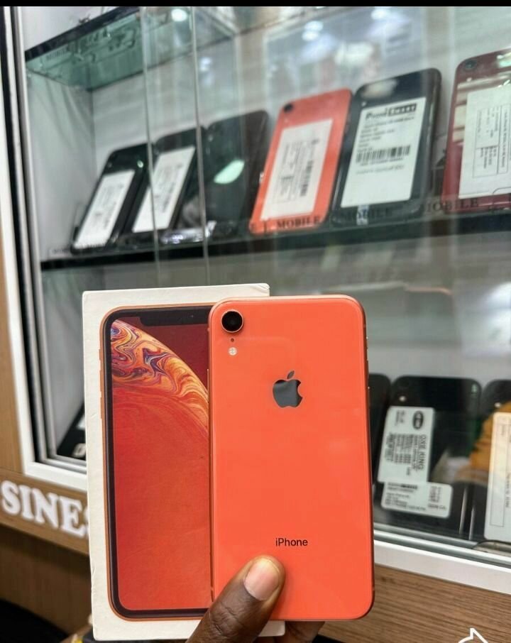 iPhone XR Corail 128GB Neuf
