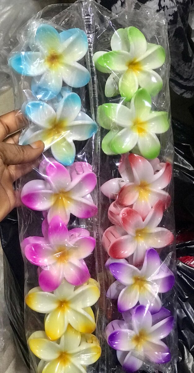 Pinces à  fleurs colorées paqu