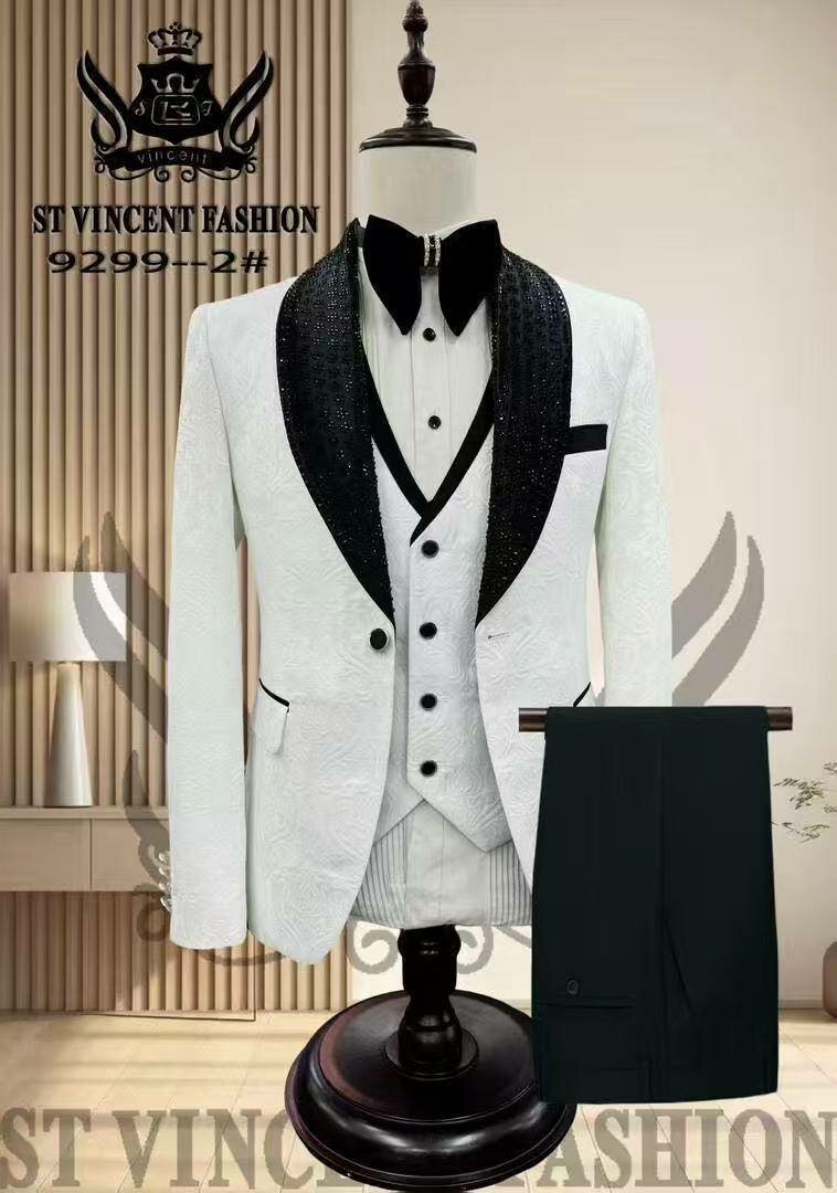 Costume de soirée élégant homme