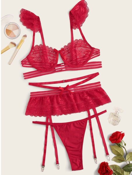 Ensemble lingerie en dentelle rouge