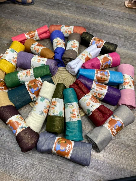 Foulard en soie floral élégant