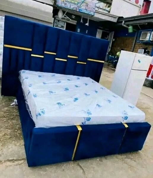 Lit double rembourré luxe