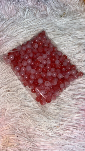 Perles en plastique roses DIY