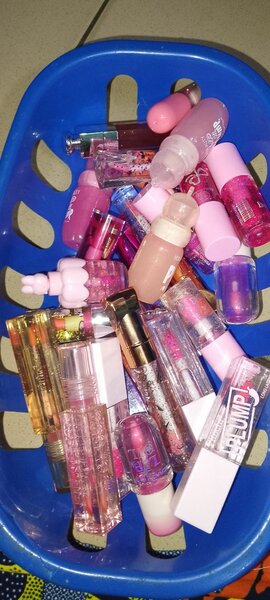 Lot de brillants à lèvres