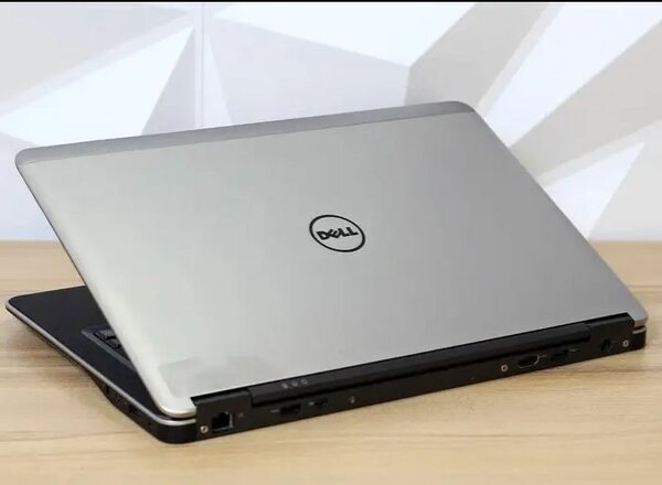 Ordinateur portable Dell polyvalent