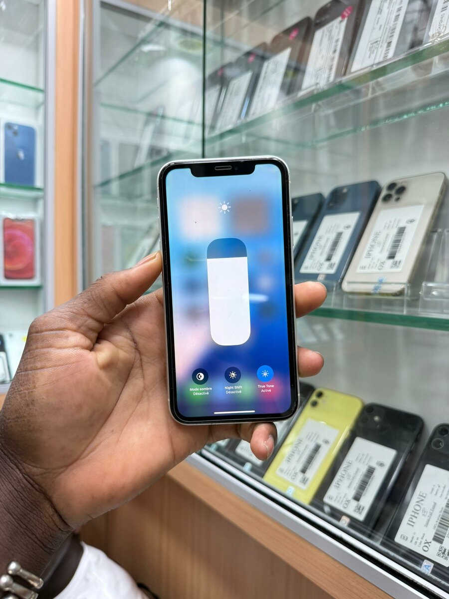iPhone XR 128 Go Blanc Débloqué