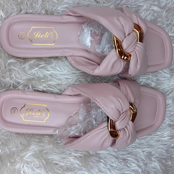 Sandales plates en rose