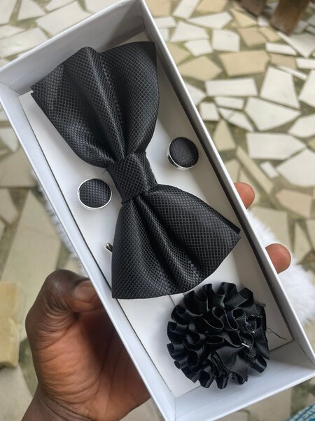 Nœud papillon avec boutons