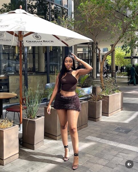 Haut asymétrique tendance