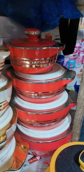 Ensemble de casseroles en émail