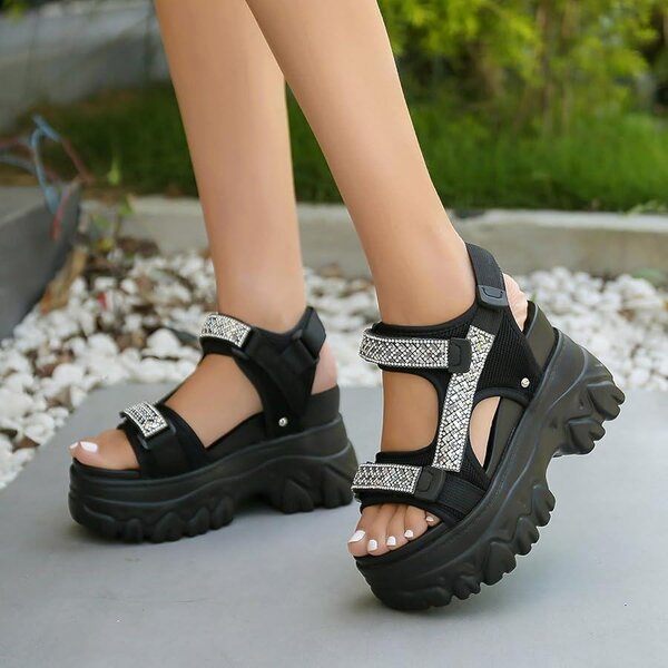 Sandales compensées strass femme