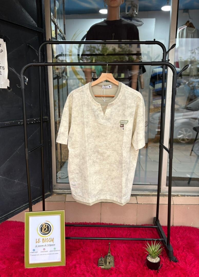 T-shirt rétro beige casual