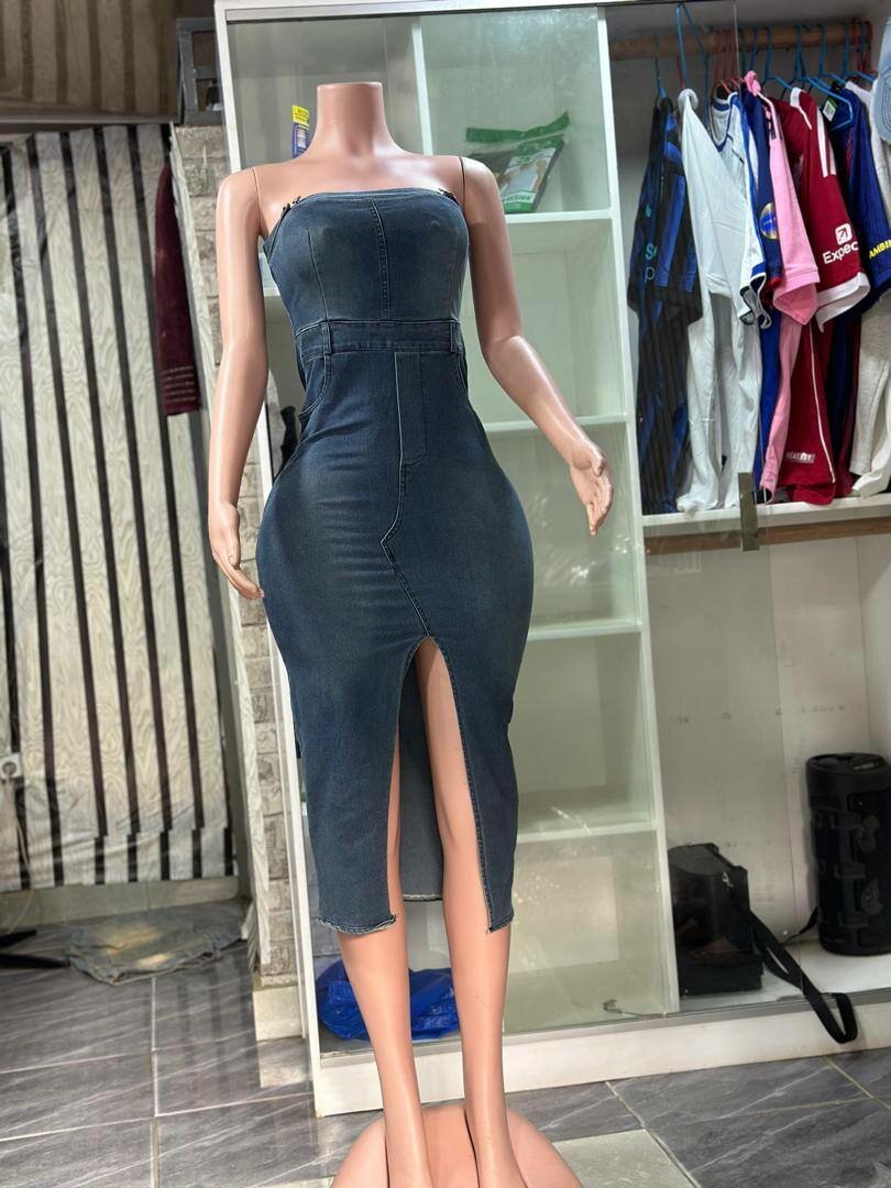 Robe bustier en jean élégante