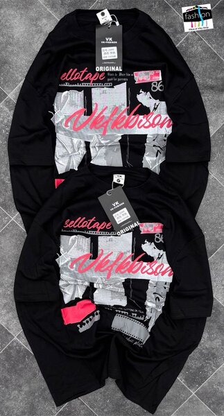 T-shirt graphique moderne