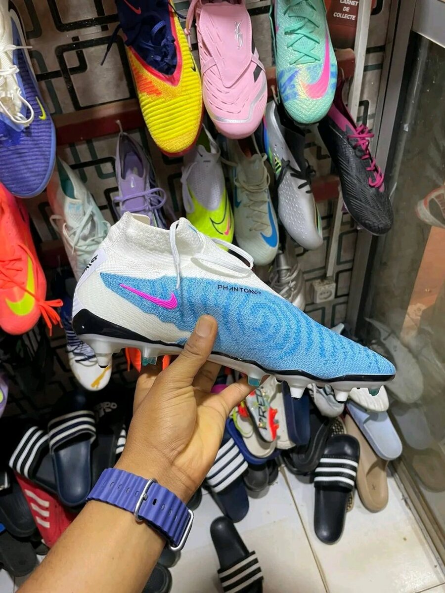 Chaussures de football Nike Phantom