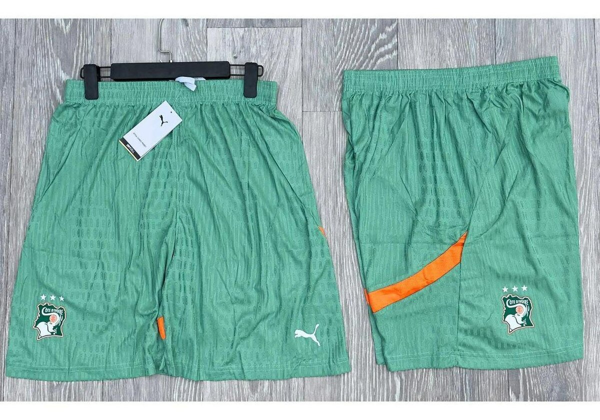 Shorts de football homme
