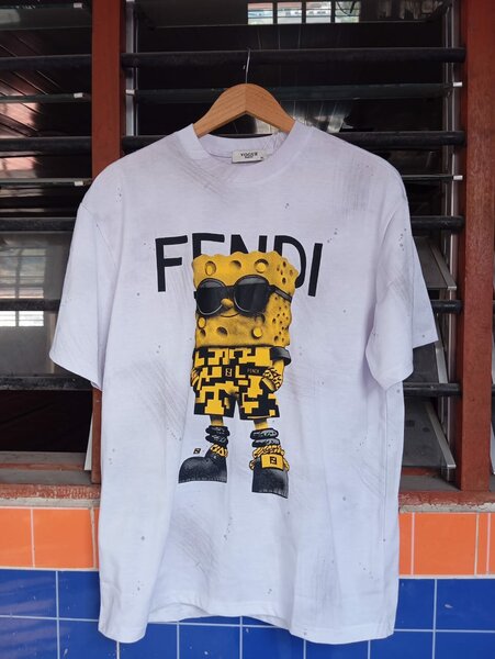 T-shirts graphiques tendance