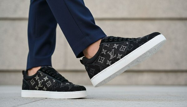 Sneakers noirs Louis Vuitton