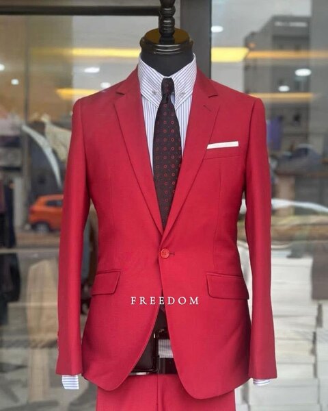 Costume élégant pour homme