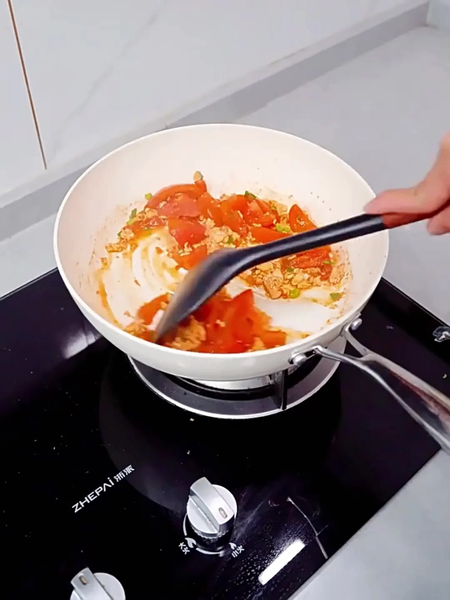 Poêle antiadhésive blanche