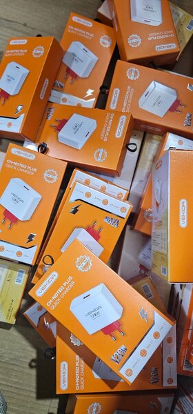 Vekida 120W Quick Charger