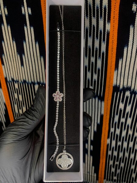 Silver Necklace with Flower Pendant