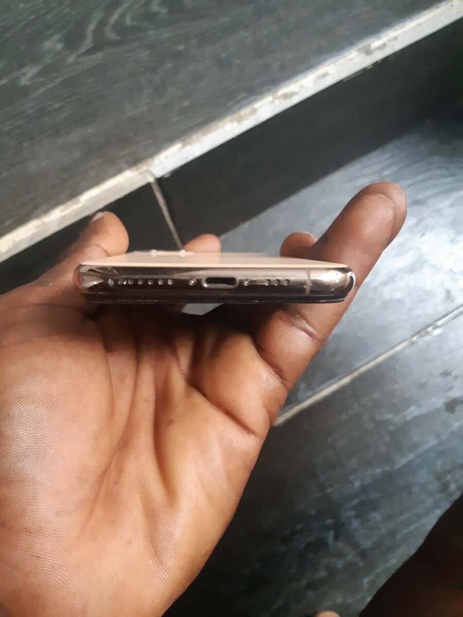 iPhone 11 Pro 256giga avec f i