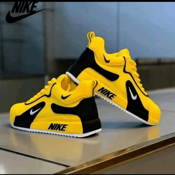 Chaussures de sport Nike jaunes