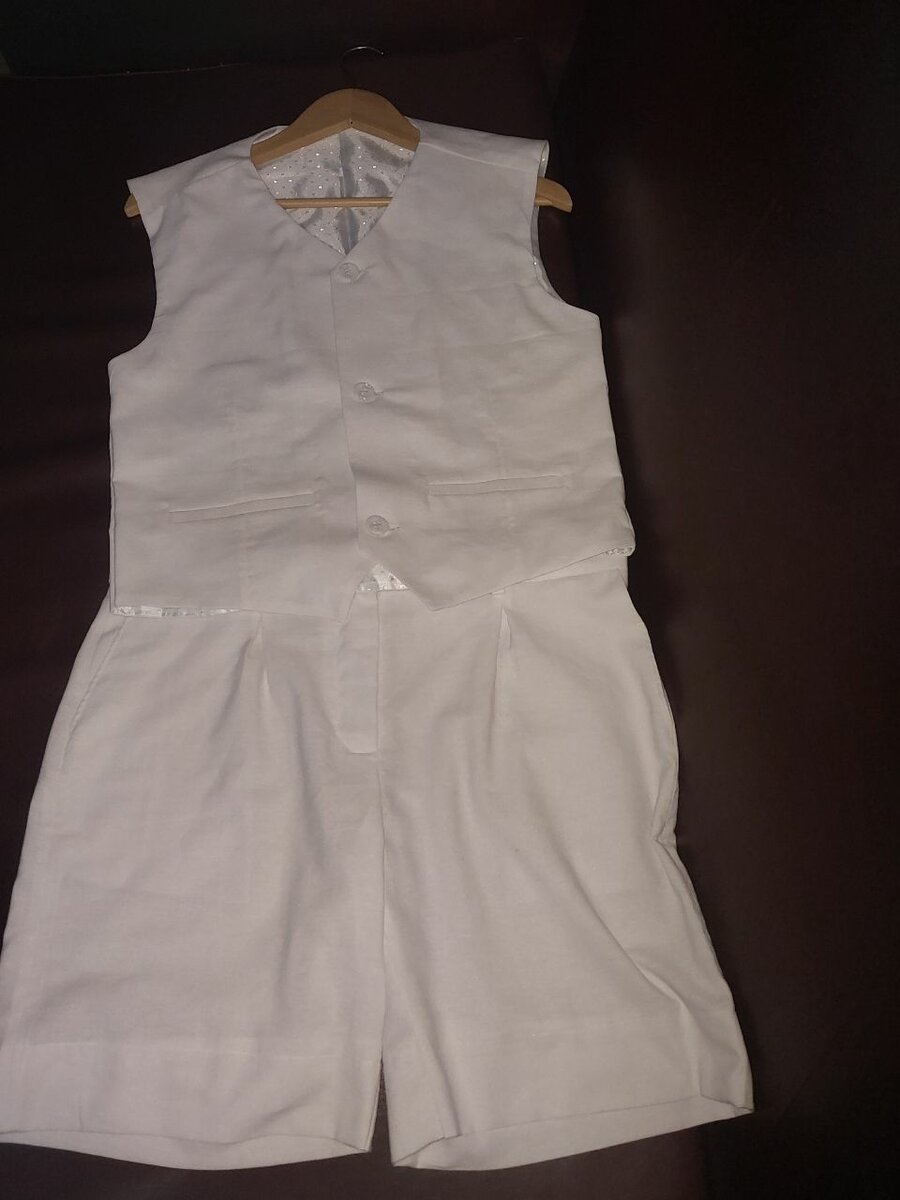 Combinaison élégante blanche