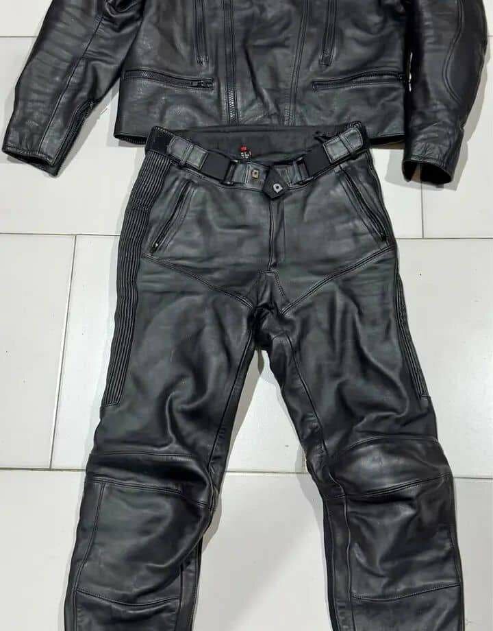 Combinaison de moto en cuir