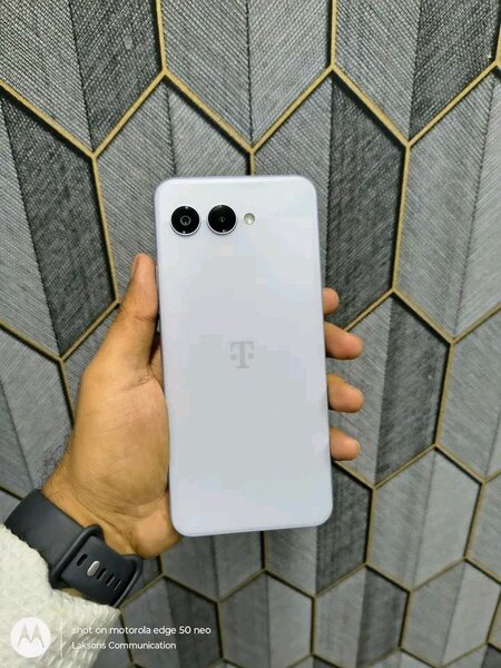 Téléphone Motorola blanc