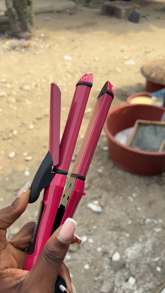 Fer à lisser et boucler 2-en-1