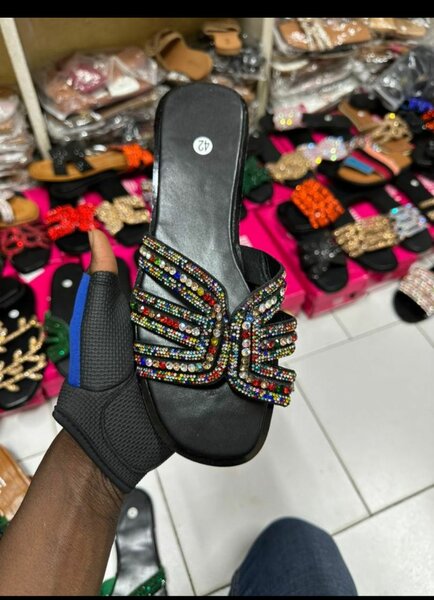 Sandales élégantes strass