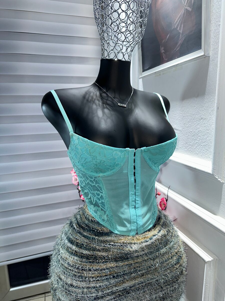 Corset bustier en dentelle turquoise