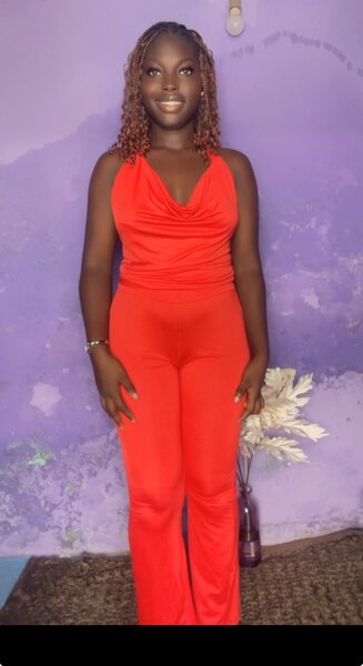 Combinaison rouge élégante pour femme